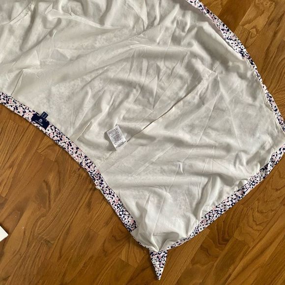 Gant Stretch Broadcloth Ditzy Flower Navy and Pink Wrap Skirt Size 6, MSRP $185 - Picture 12 of 16